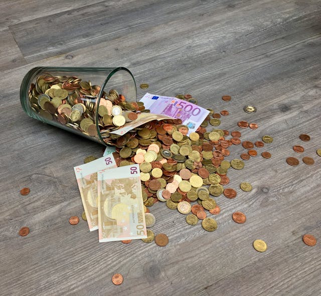 Euro coins banknotes jar spilled — No-KYC Crypto Exchanges: Legal Risks and Regulatory Reality 