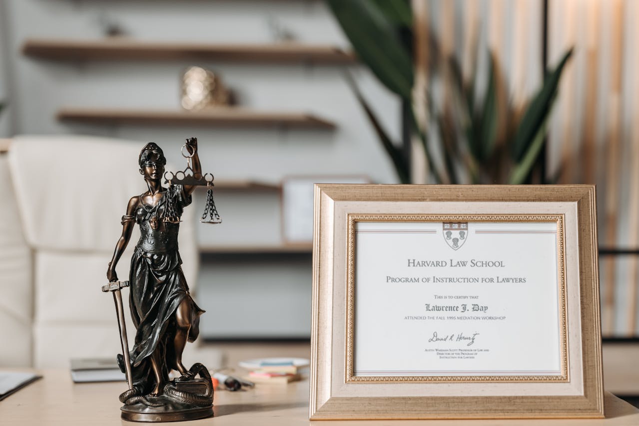 Justice scales figurine law certificate — Hong Kong Crypto Licence: SFC VASP Authorisation 2026